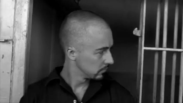 Американская история Х. Дерек в тюрьме смотреть онлайн