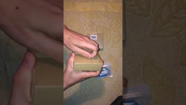 unpacking process  XIAOMI MI BAND 1S PULSE смотреть онлайн