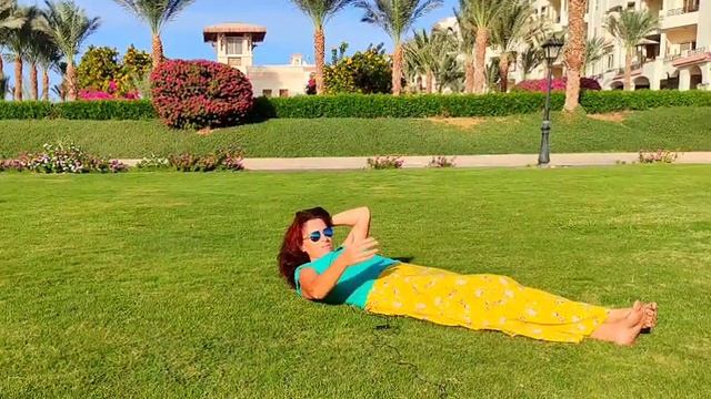 ПОЕЗДКА В САХЛ ХАШИШ С ДРУЗЬЯМИ? кайтсёрфинг/жизнь в Египте/ужин в ресторане Хургады смотреть онлайн