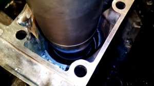 Восстанавливаем посадочное место гильзы на V-образном блоке CADILLAC