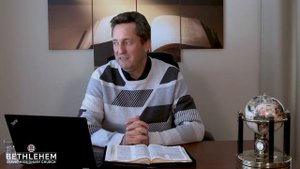 Муж дома работает и не убегает.  п. Николай  Гришко, ц. Вифлеем, г. Спокен.