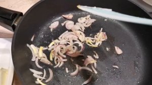 Яичница с луком
