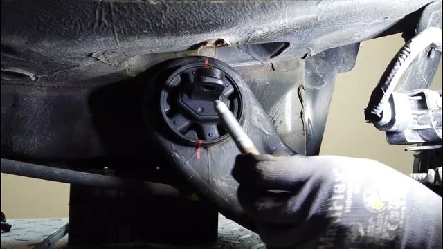 Kia Sportage SL 2010-2015 - Rear Trailing Arm Bush Replacement смотреть онлайн