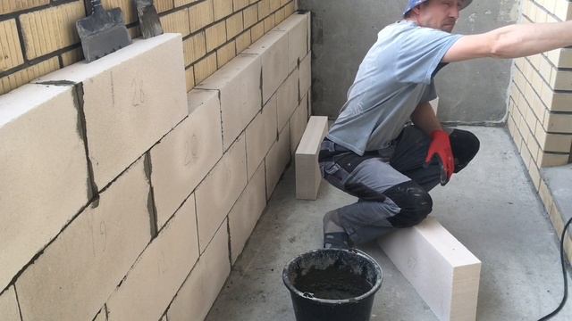 Возведение парапета. Подготовка лоджии под остекление. смотреть онлайн