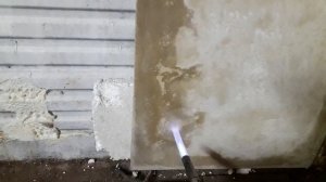 Экран для печки -Фиброцементная плита Латонит 8мм тест газовой горелкой