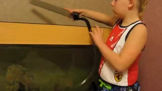 Чистка и подмена воды в аквариуме/Уход за аквариумом смотреть онлайн