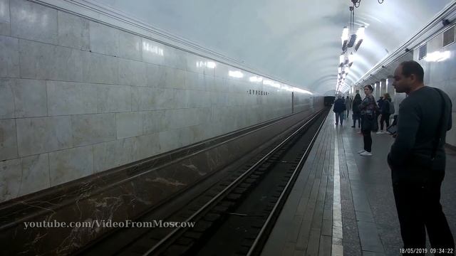 Парад поездов метро 2019 (Курская) Parade of trains of the Moscow Metro 2019 // 18 мая 2019 смотреть онлайн