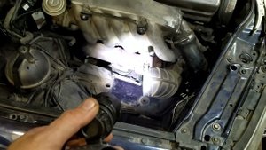 Опрессовка системы охлаждения. Проверка крышки бачка охлаждающей жидкости 1.2 бара.