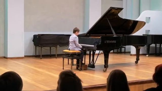 Р. Шуман. Солдатский марш. Исполняет Сакович Алексей. смотреть онлайн