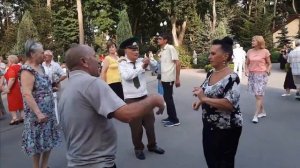 А Я РЕВНУЮ ТЕБЯ,ТАК РЕВНУЮ...ХАРЬКОВ,ТАНЦЫ,ЛЕТО 2021