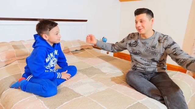 Кто БОЛЬШЕ ХРАПИТ! Остались НОЧЬЮ Одни! смотреть онлайн