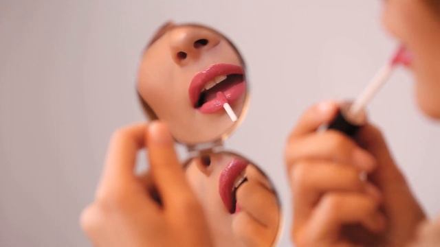 Жидкая помада Glam look смотреть онлайн