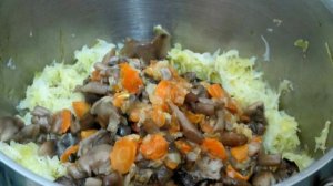 Капуста с опятами