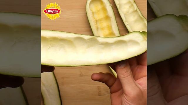 Запечені цукіні з начинкою / Запеченные цукини с начинкой / Baked stuffed zucchini