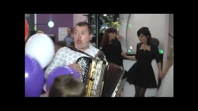 Баянист-виртуоз Денис Вакер - "Смуглянка"
