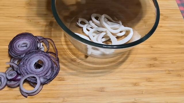 Салат с кальмарами. Салат в пост.