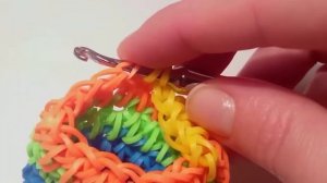 ЧЕХОЛ для i phone, i pod, smartphone, ТОЛЬКО КРЮЧКОМ, Радужки Rainbow Loom