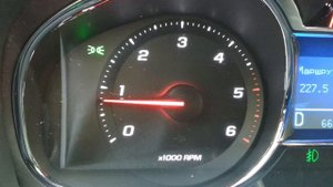 Chevrolet Captiva 2.2 скачут обороты