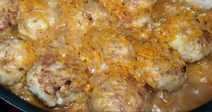 Как просто приготовить вкусные тефтели на сковороде с подливой и овощами