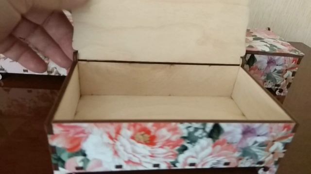 Шкатулки с цветным рисунком
