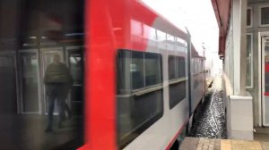 Электричка ЭС2Г-107 "Ласточка" прибывает на станцию "Ростокино" (27.03.2022)