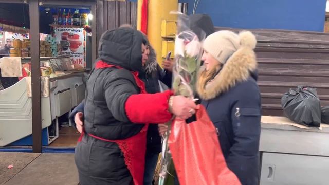 Гости с Николаева. Одесса Привоз смотреть онлайн