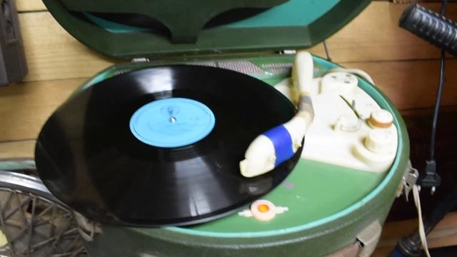 Электрофон Волга,очень редкая вещь.обзор. смотреть онлайн