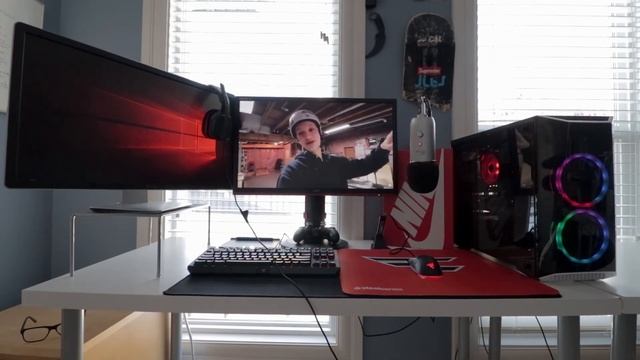 My 2021 Gaming/Editing PC Setup Tour! смотреть онлайн