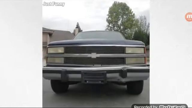 В первый раз я озвучивал видео с приколоми над котами смотреть онлайн