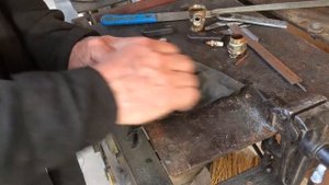 Шаровые краны профессиональные сантехники выбрасывают, а я ремонтирую и применяю только дома.