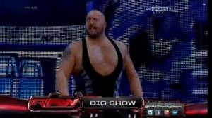 [#My1] WWE Raw 02.06.2014 - Lance Stephenson with Big Show