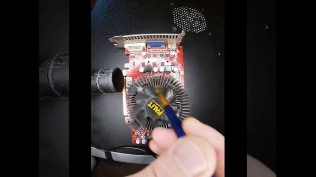Как почистить компьютер от пыли. Как очистить видеокарту от пыли. How to clean your computer. смотреть онлайн