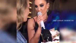 На презинтации "Водица" Бузова унизила Собчак за Balenciaga