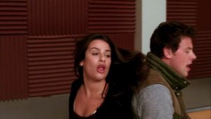 GLEE - Full Performance of ''Smile (Lily Allen)" from "Mattress"