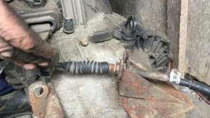 Оторвался трос сцепления, провалилась педель, ВАЗ 2115, . Как доехать до места ремонта.
