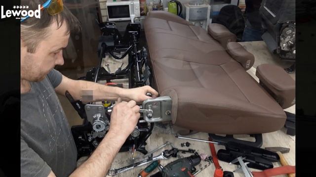 Раскладной задний диван в минивэн. смотреть онлайн