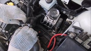 Замена расширительного бачка с датчиком уровня Опель Астра H