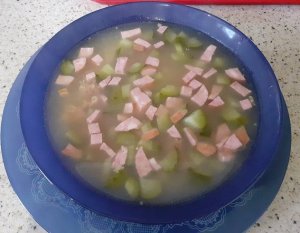 Вкусная Солянка с курицей и колбасой.