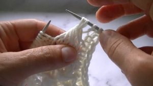 ВЯЖЕМ УЗОР ОБЪЕМНЫЕ ДОРОЖКИ СПИЦАМИ.