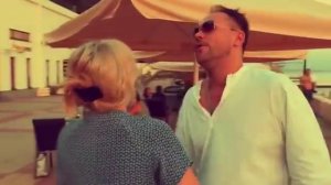 Танец Максима Аверина и Анны Якуниной на сочинской набережной