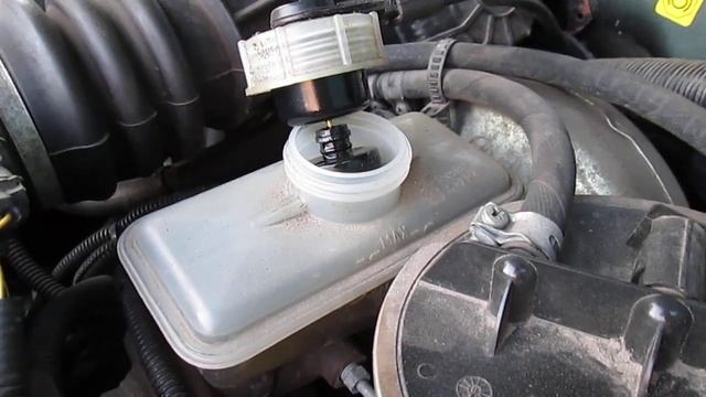 НИКОГДА НЕ ДОЛИВАЙТЕ ТОРМОЗНУЮ ЖИДКОСТЬ ЕСЛИ ОНА НЕ СНИЗИЛАСЬ НИЖЕ ОТМЕТКИ МИНИМУМ НА БАЧКЕ смотреть онлайн