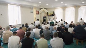 Джумгьэ махуэм и лъапIагъыр, джумгьэ нэмэзым и ткIиягъыр...