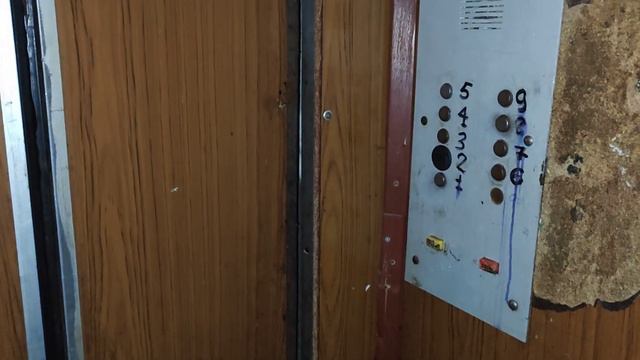 Лифт МЛЗ, Г/П 320 кг, V=0,71 м/сек (ул. Янтарная, 42, подъезд 4, г. Днепропетровск) смотреть онлайн