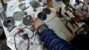 ЯпоноДЫРЧИК - "заряжаем" веломотор в гараже.