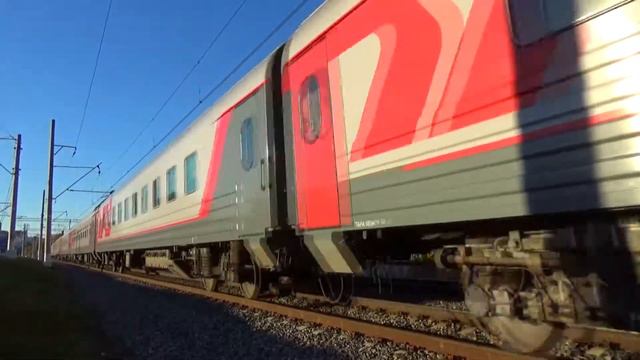 Электровоз ЧС7-029 с транзитным пассажирским поездом №187 "Архангельск - Новороссийск" смотреть онлайн