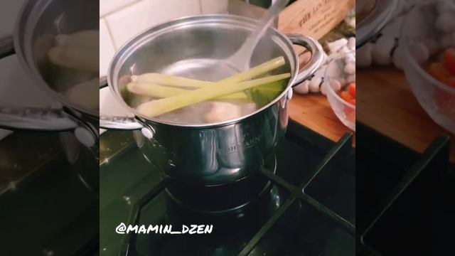 Том Ям с креветками смотреть онлайн