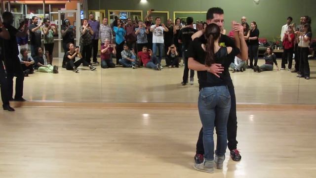 Kizomba - Tarraxinha - 2012 Joao and Mafalda смотреть онлайн
