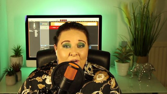 Lady Gaga - Alice Cover смотреть онлайн