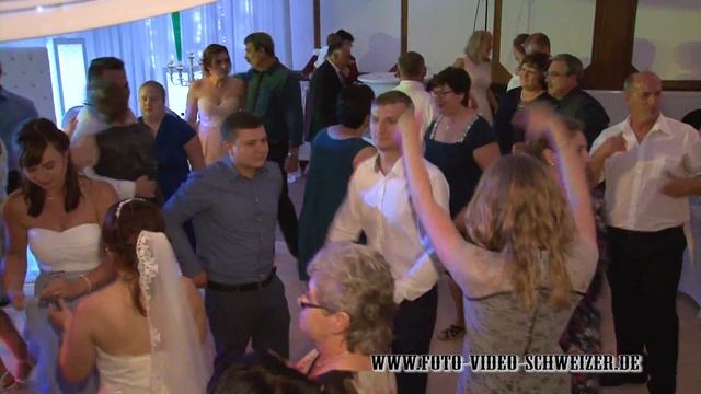 Немцы поют на казахском языке. Musikband Edelweiss смотреть онлайн