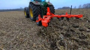 Глубокое рыхление почвы на 40см QUIVOGNE и трактором John Deere 8420